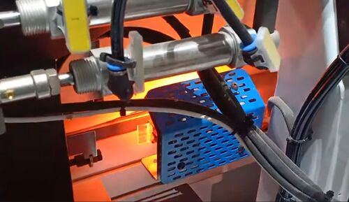 Как инфракрасные лампы становятся «невидимыми героями» кромкооблицовочных станков?